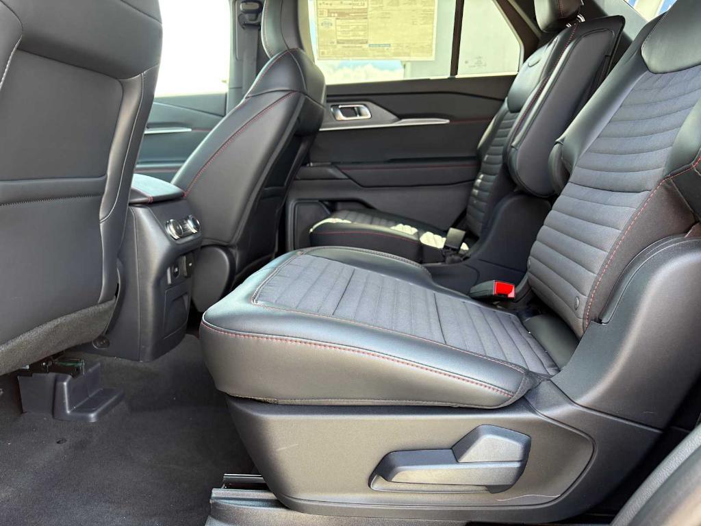 new 2025 Ford Explorer car, priced at $46,165