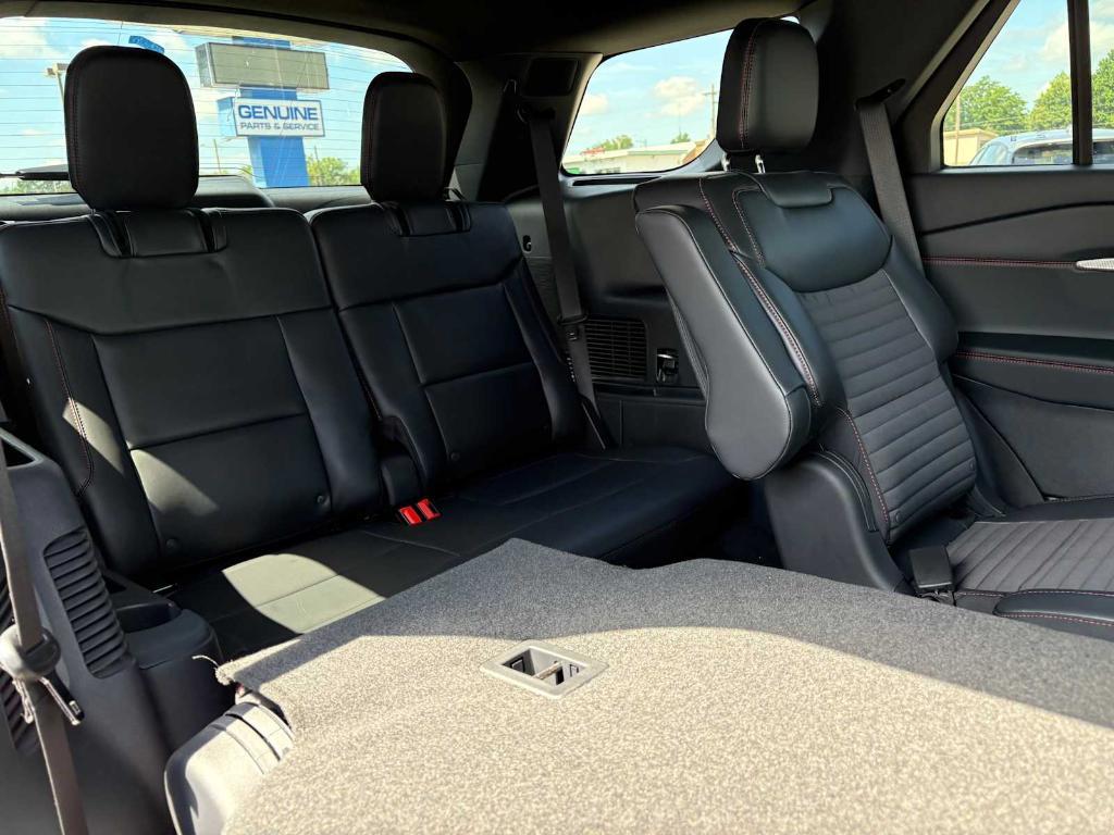 new 2025 Ford Explorer car, priced at $46,165