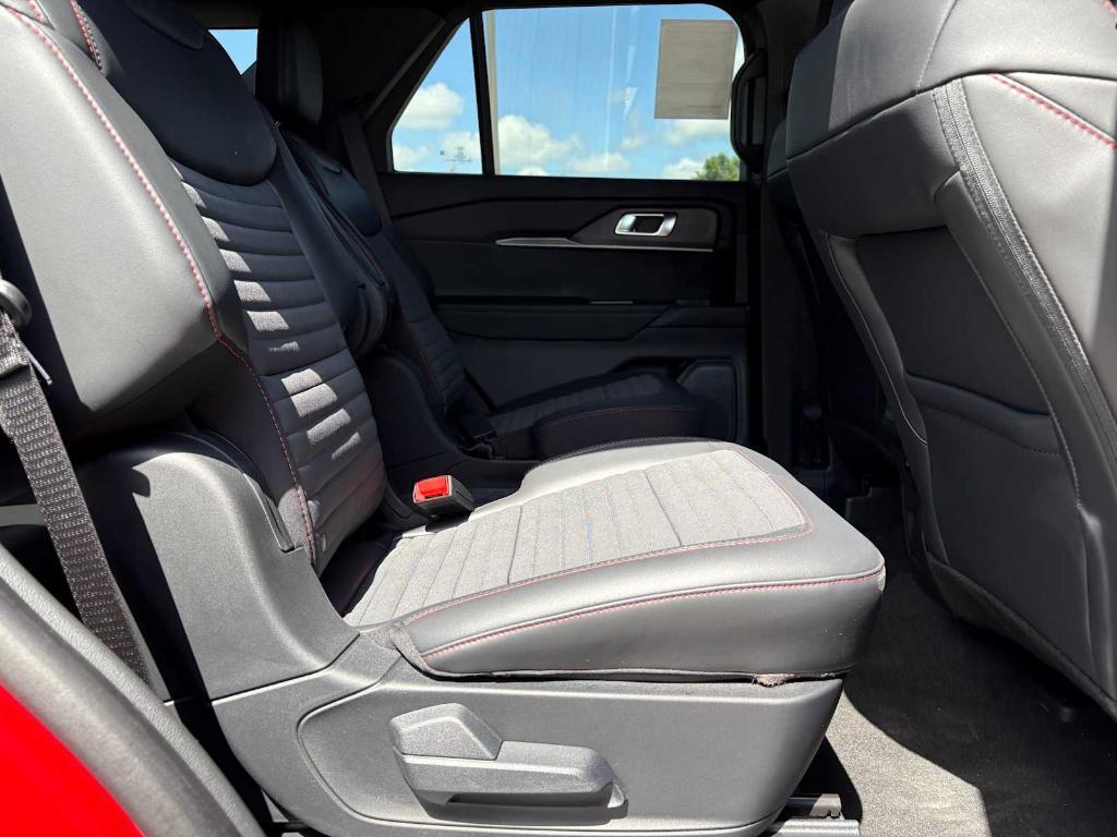 new 2025 Ford Explorer car, priced at $46,165