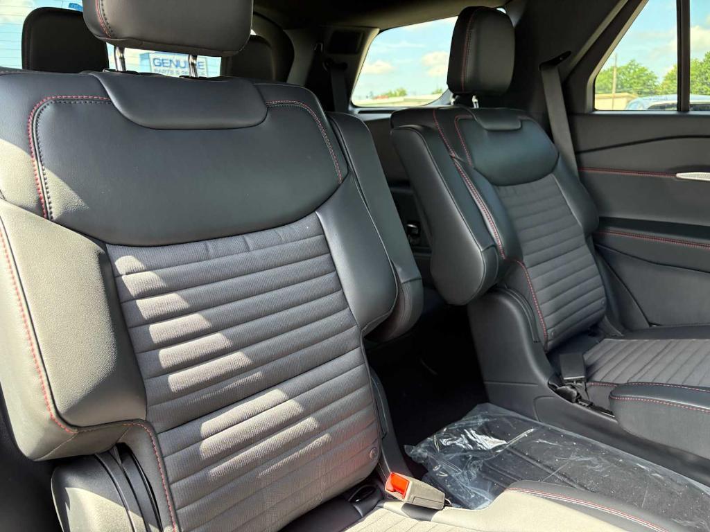 new 2025 Ford Explorer car, priced at $46,165