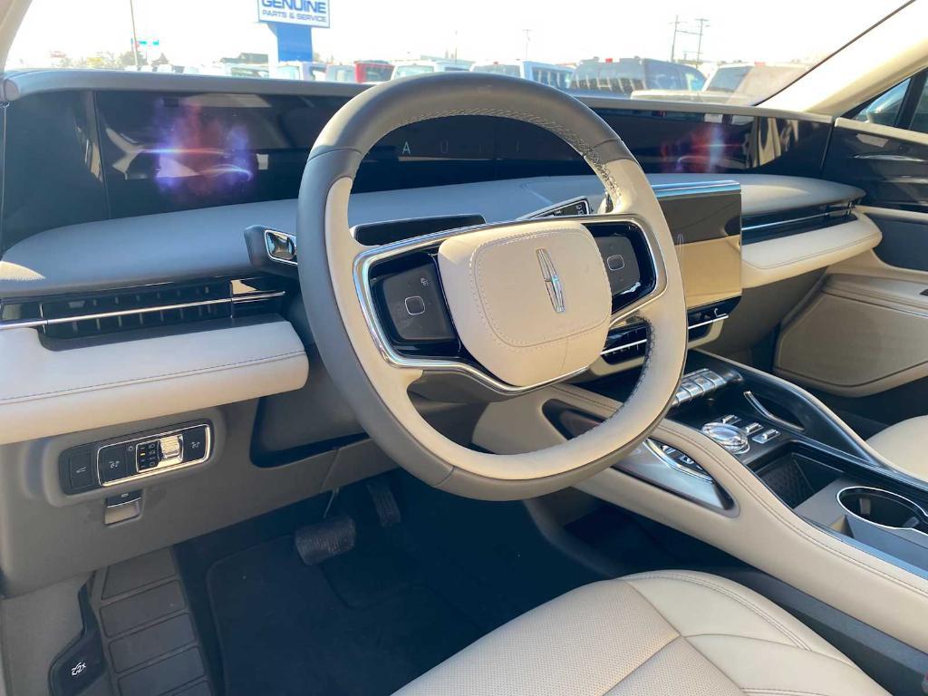 new 2025 Lincoln Nautilus car, priced at $48,806