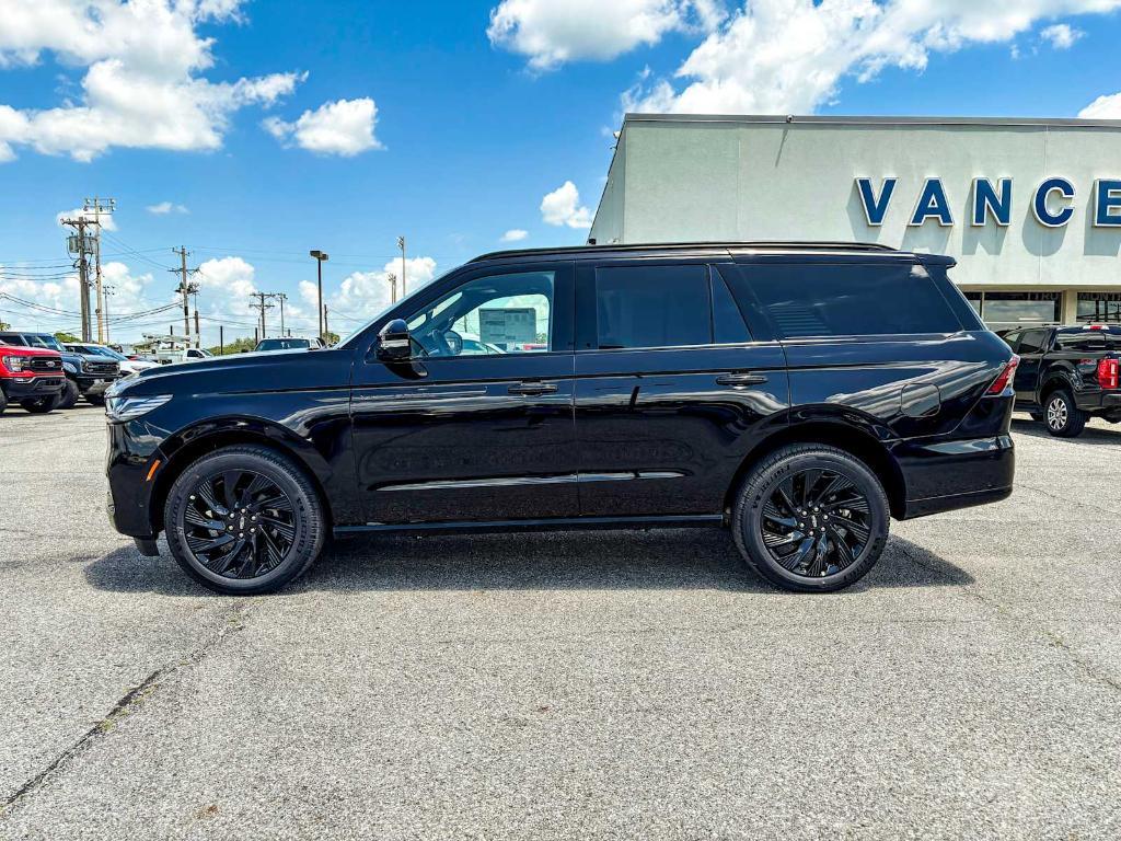 new 2025 Lincoln Navigator car, priced at $105,875