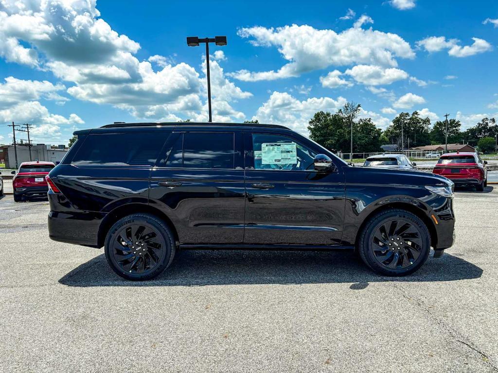 new 2025 Lincoln Navigator car, priced at $105,875