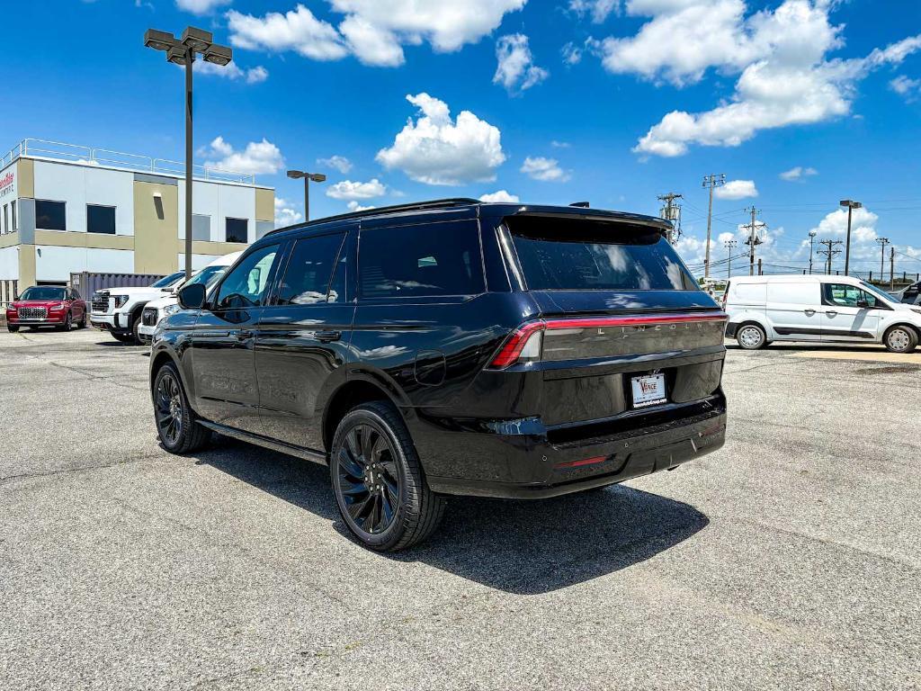 new 2025 Lincoln Navigator car, priced at $105,875