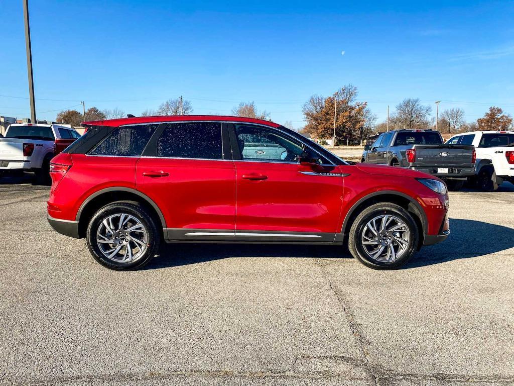 new 2025 Lincoln Corsair car, priced at $40,282