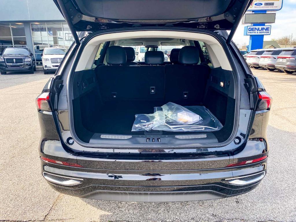 new 2025 Lincoln Nautilus car, priced at $56,528