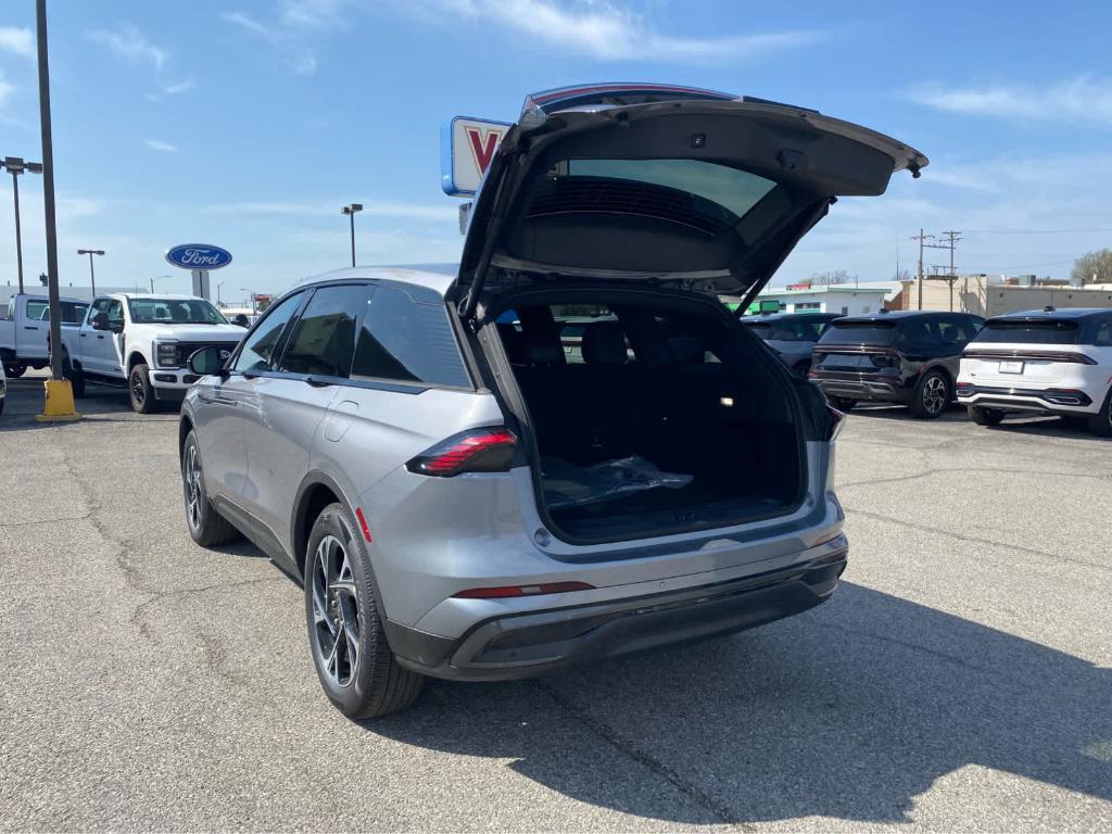 new 2025 Lincoln Nautilus car, priced at $51,433