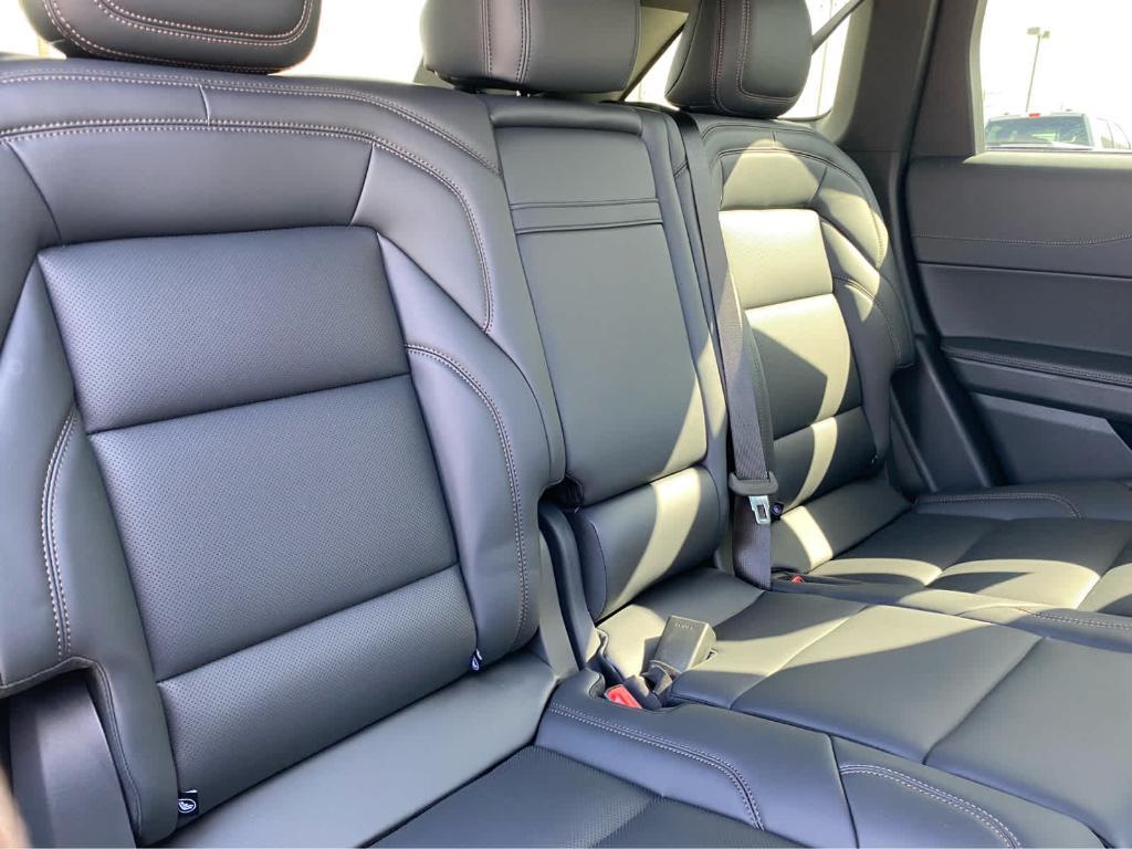new 2025 Lincoln Nautilus car, priced at $51,433