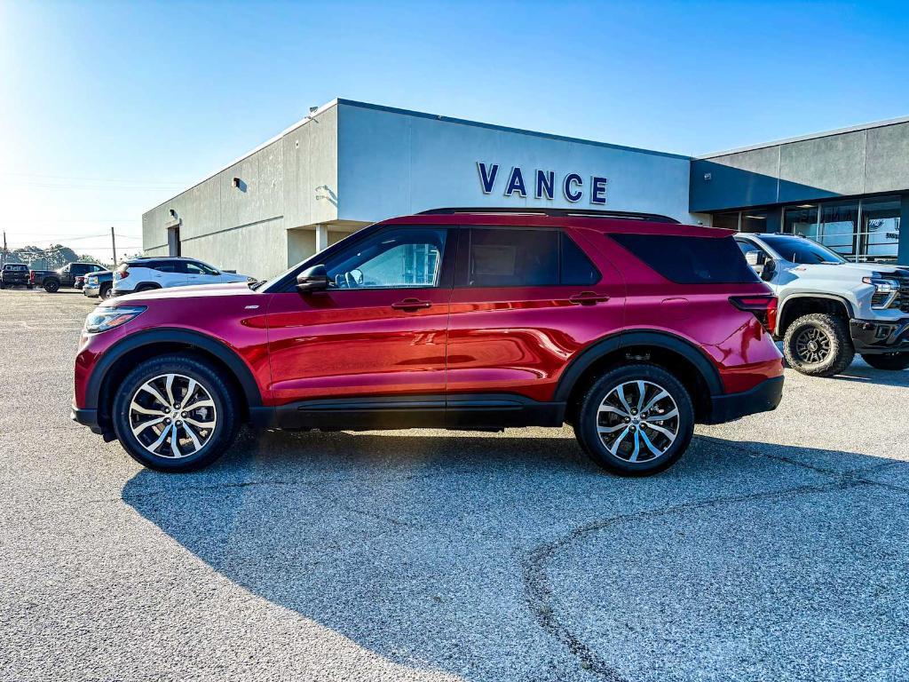 new 2025 Ford Explorer car, priced at $46,165