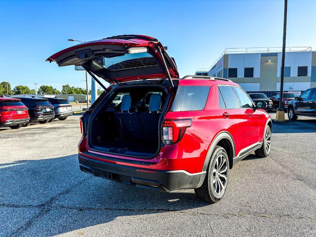 new 2025 Ford Explorer car, priced at $46,165
