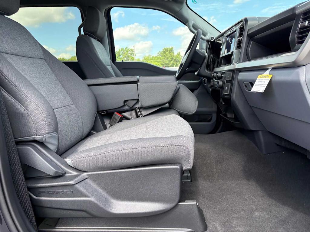 new 2025 Ford F-250 car, priced at $69,305