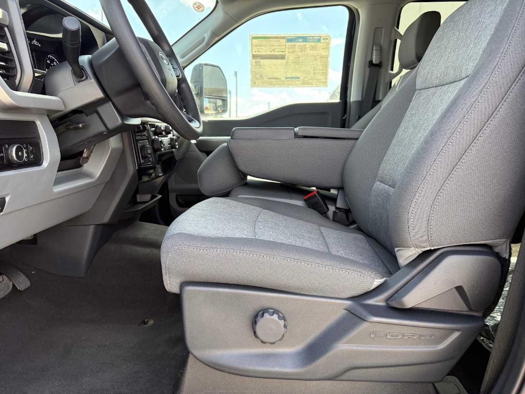 new 2025 Ford F-250 car, priced at $69,305