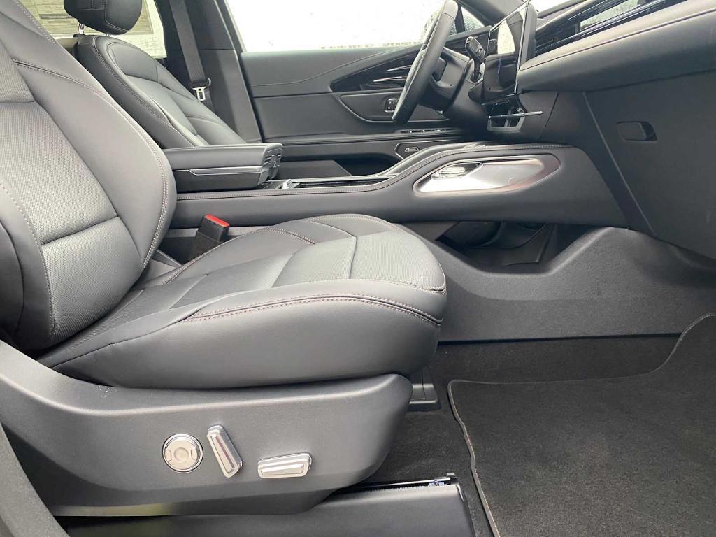 new 2025 Lincoln Nautilus car, priced at $56,926