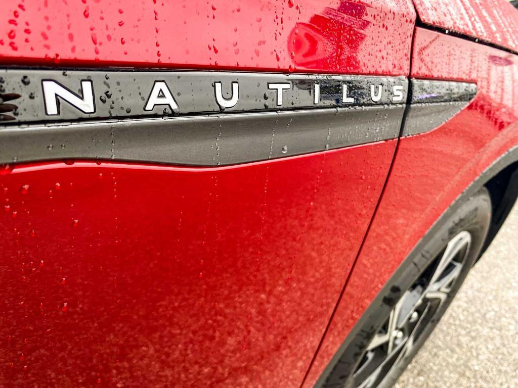 new 2025 Lincoln Nautilus car, priced at $56,926