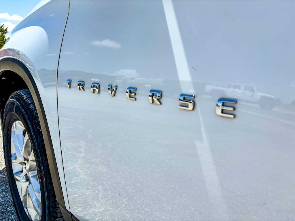 used 2019 Chevrolet Traverse car, priced at $22,930
