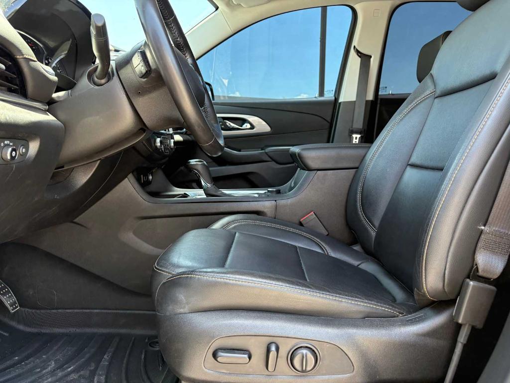 used 2019 Chevrolet Traverse car, priced at $23,938