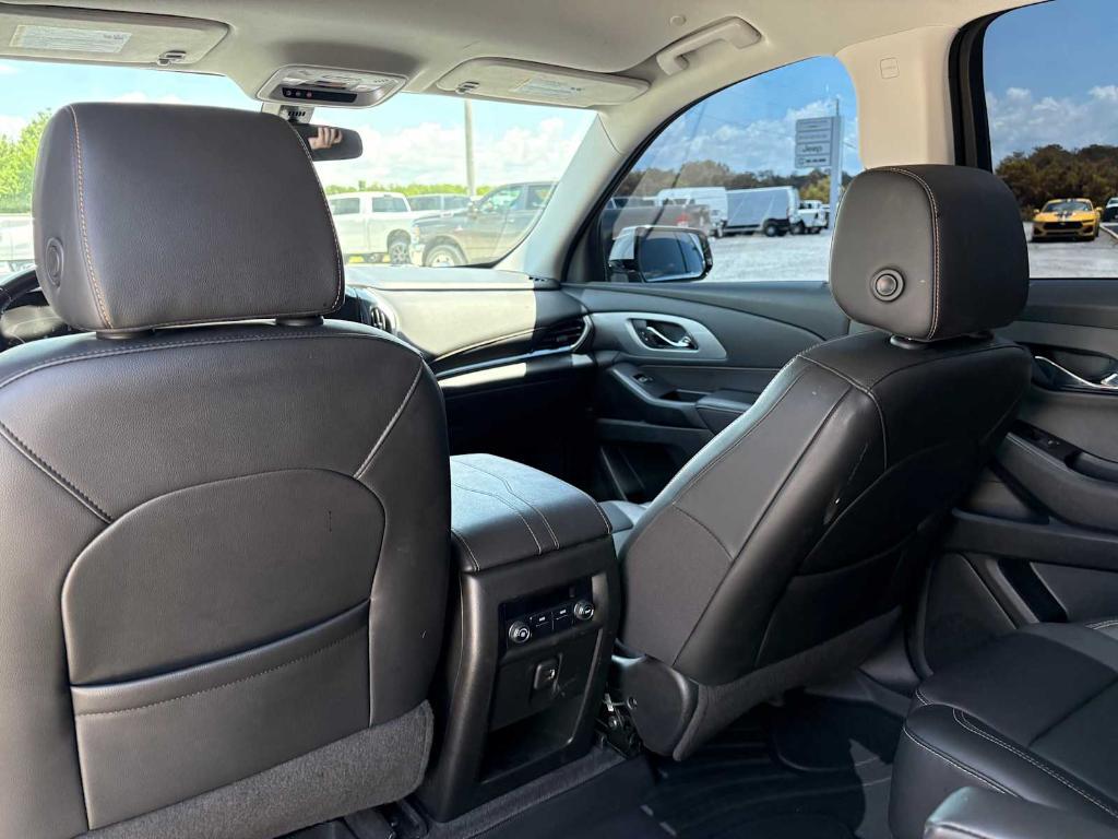 used 2019 Chevrolet Traverse car, priced at $23,938