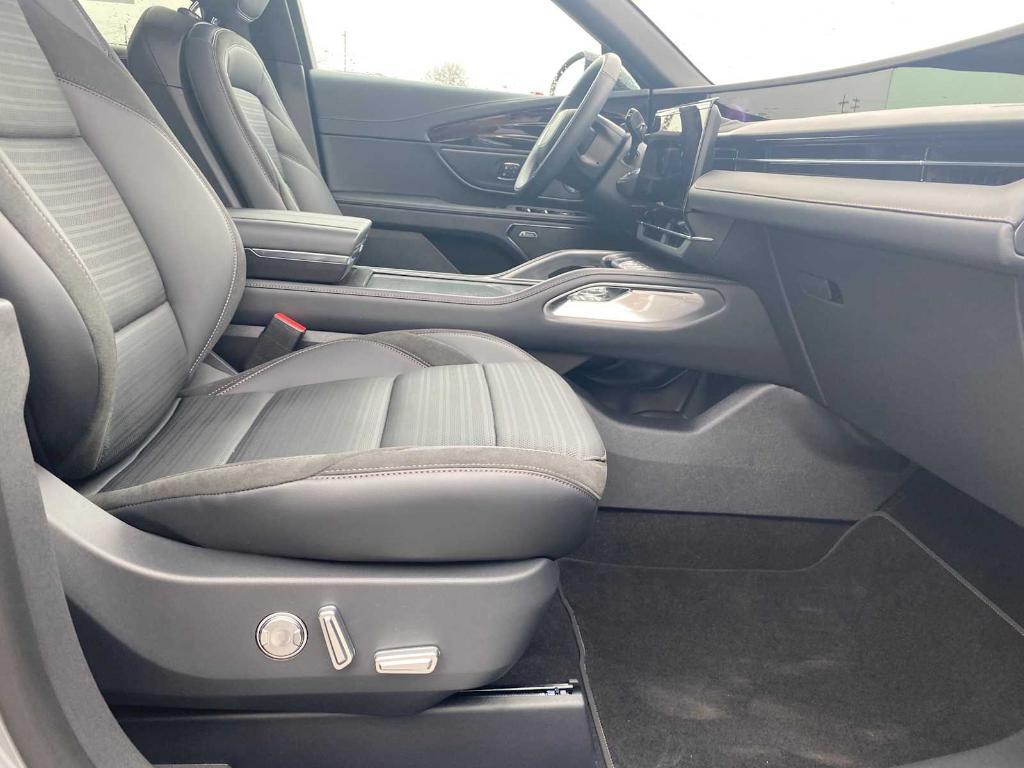 new 2025 Lincoln Nautilus car, priced at $60,731