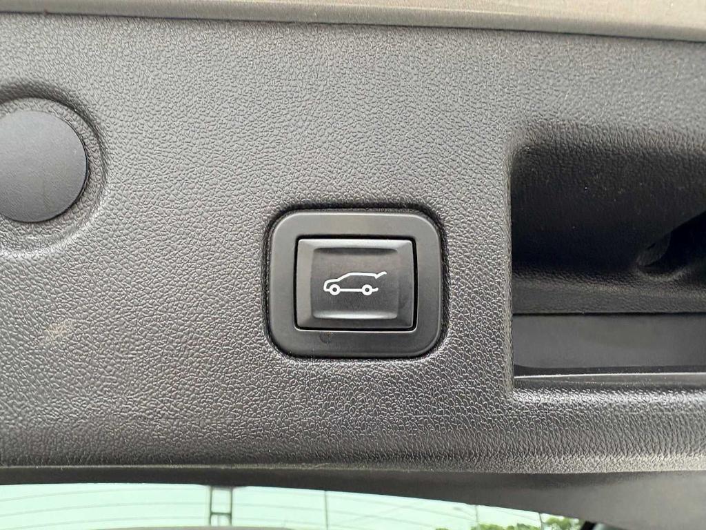 used 2019 Chevrolet Equinox car, priced at $12,949