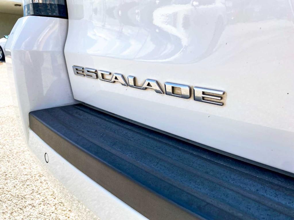 used 2018 Cadillac Escalade car, priced at $27,616