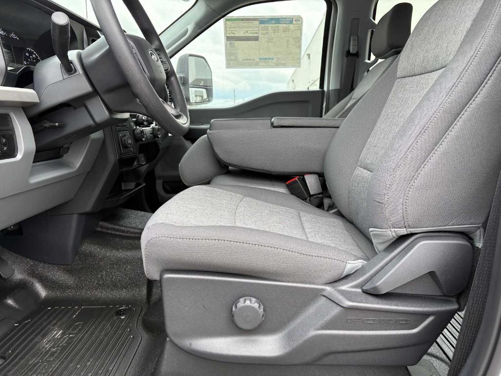 new 2025 Ford F-350 car, priced at $67,232