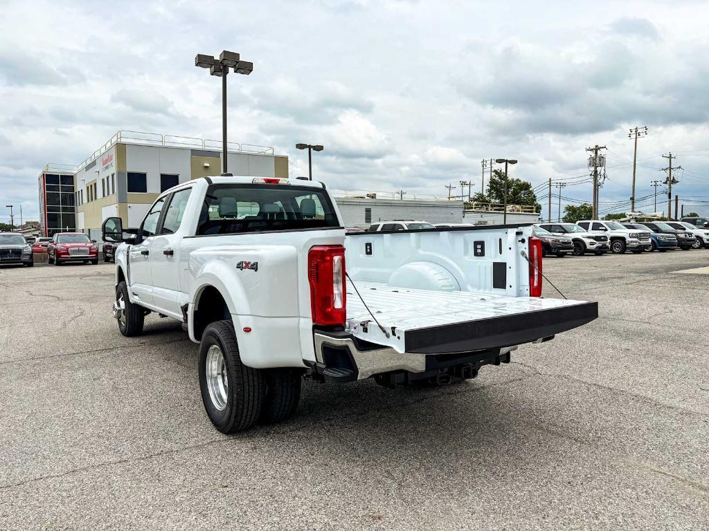 new 2025 Ford F-350 car, priced at $67,232