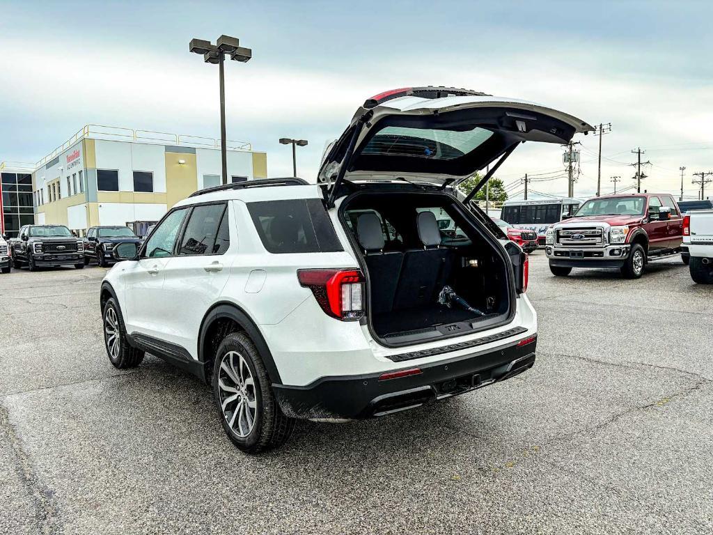 new 2025 Ford Explorer car, priced at $46,019