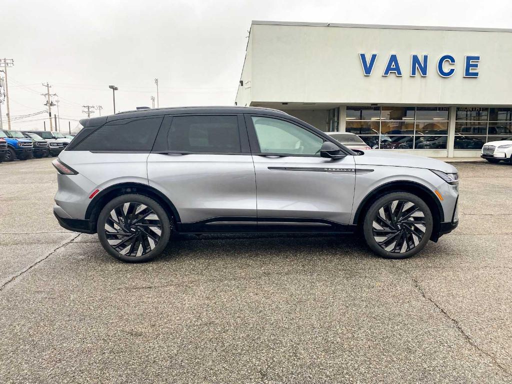 new 2025 Lincoln Nautilus car, priced at $60,732