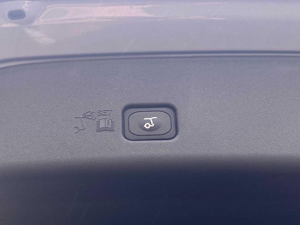 new 2025 Lincoln Nautilus car, priced at $60,732