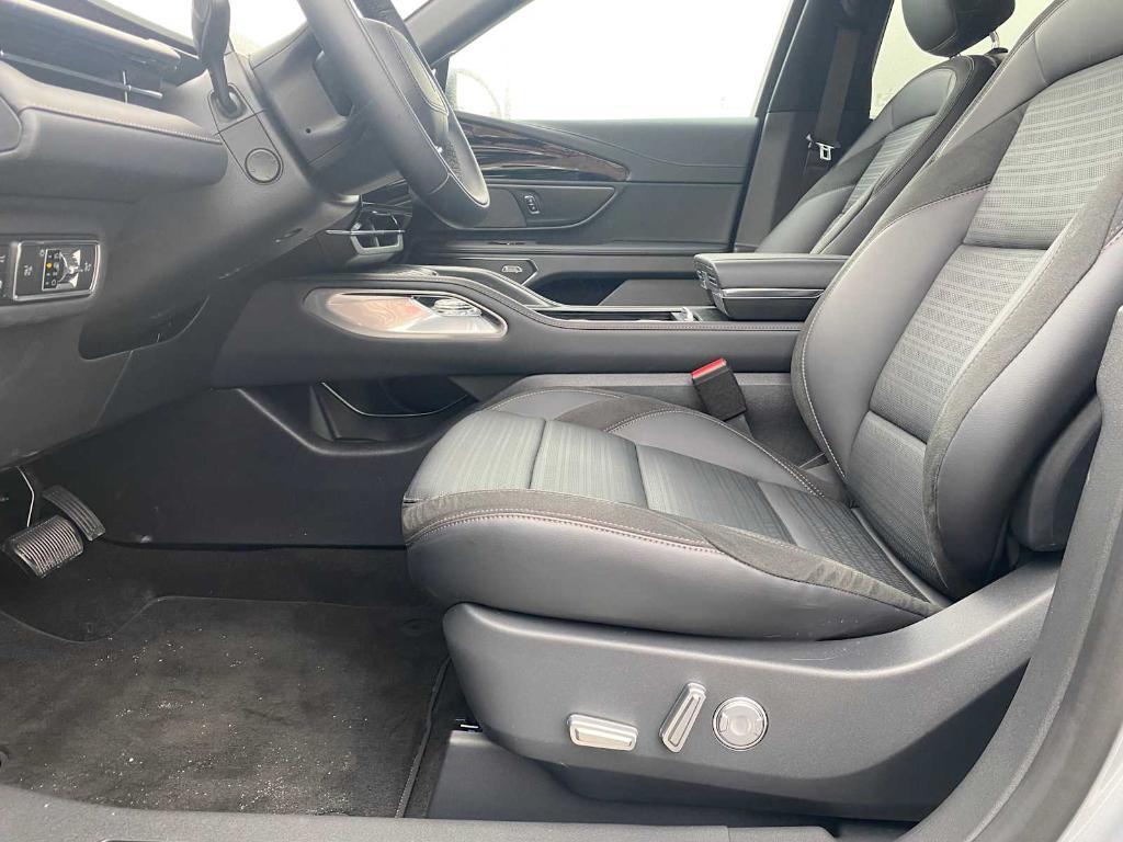 new 2025 Lincoln Nautilus car, priced at $60,732