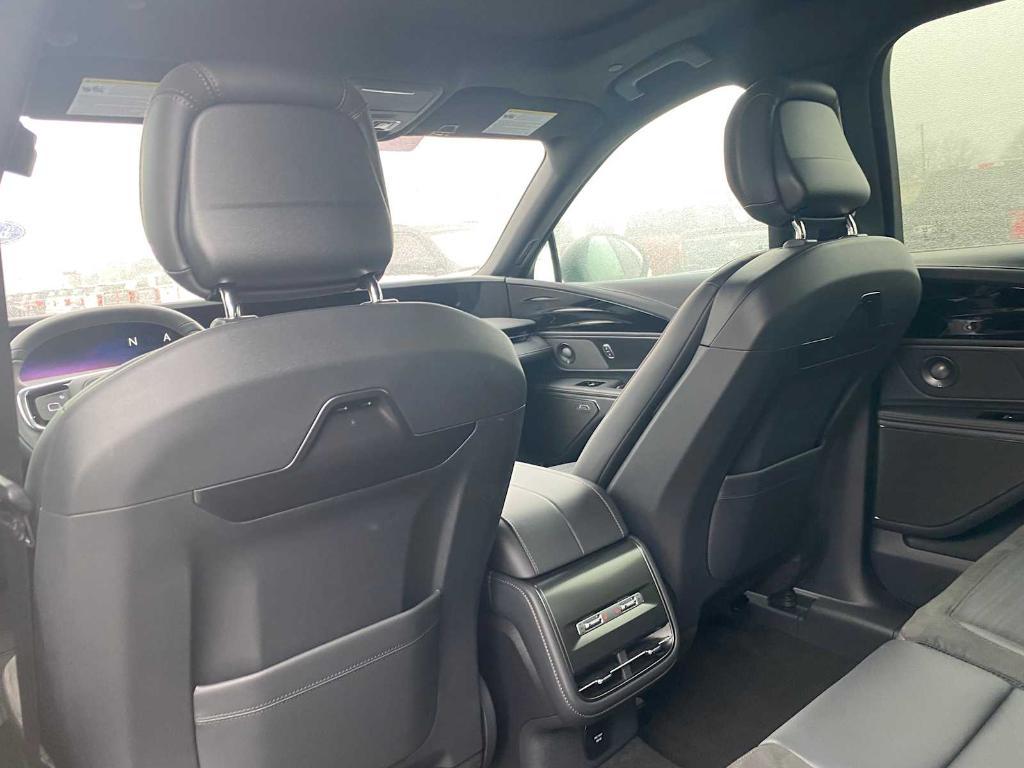 new 2025 Lincoln Nautilus car, priced at $60,732