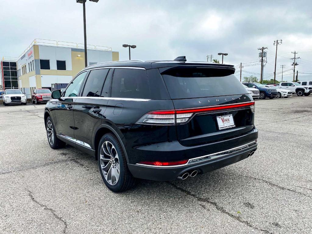 new 2025 Lincoln Aviator car, priced at $60,157