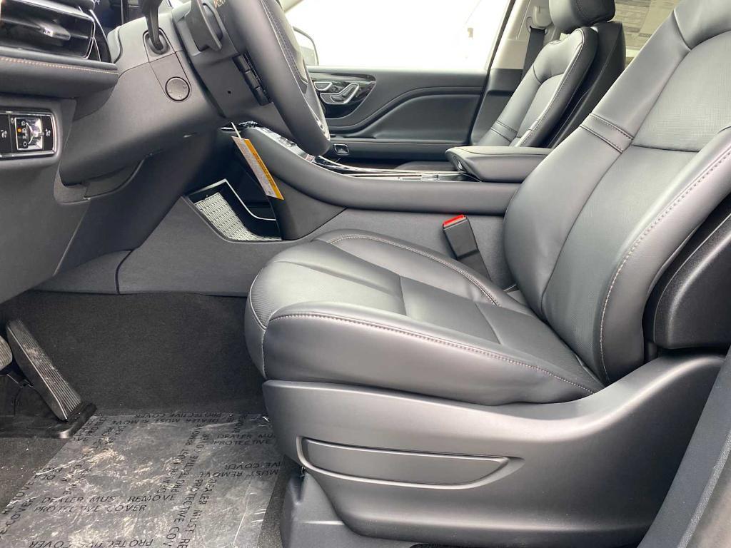 new 2025 Lincoln Aviator car, priced at $60,157