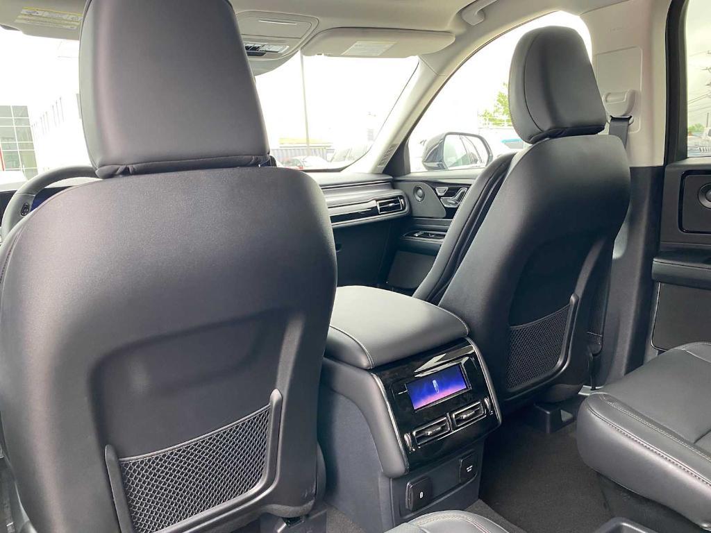 new 2025 Lincoln Aviator car, priced at $60,157