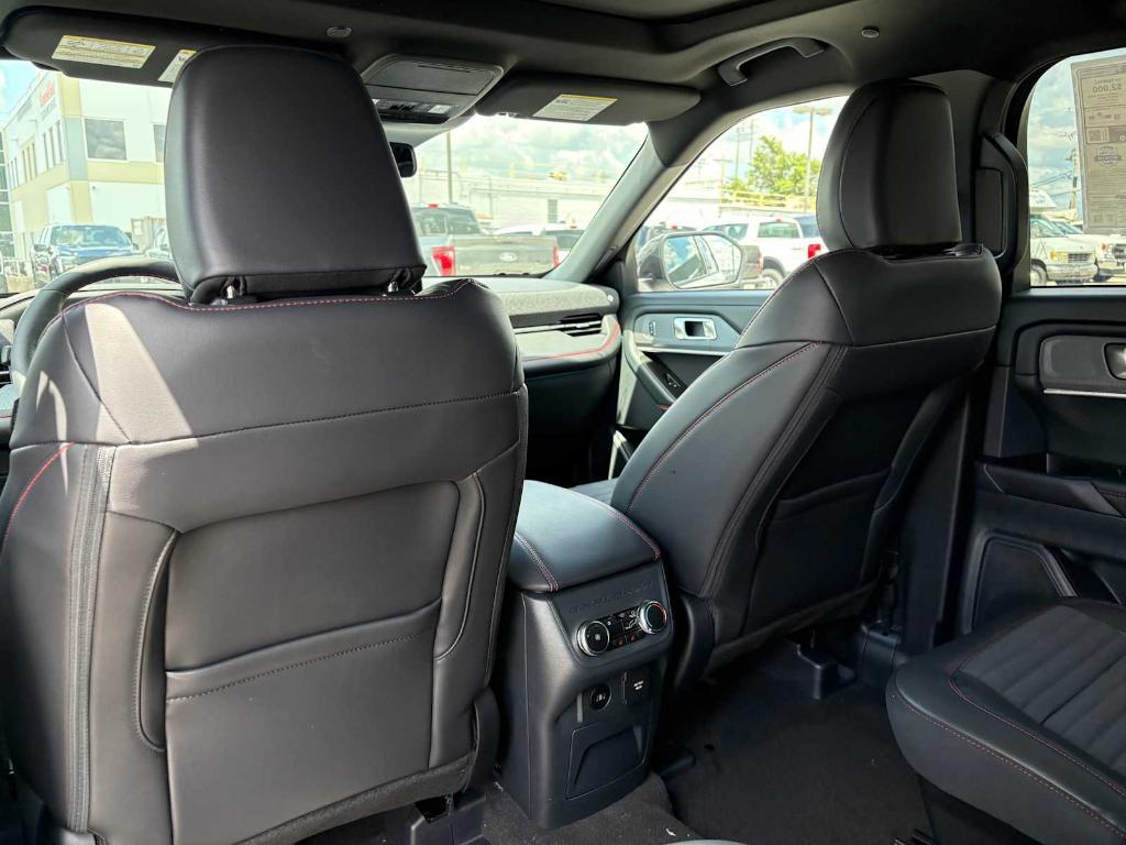 new 2025 Ford Explorer car, priced at $50,253