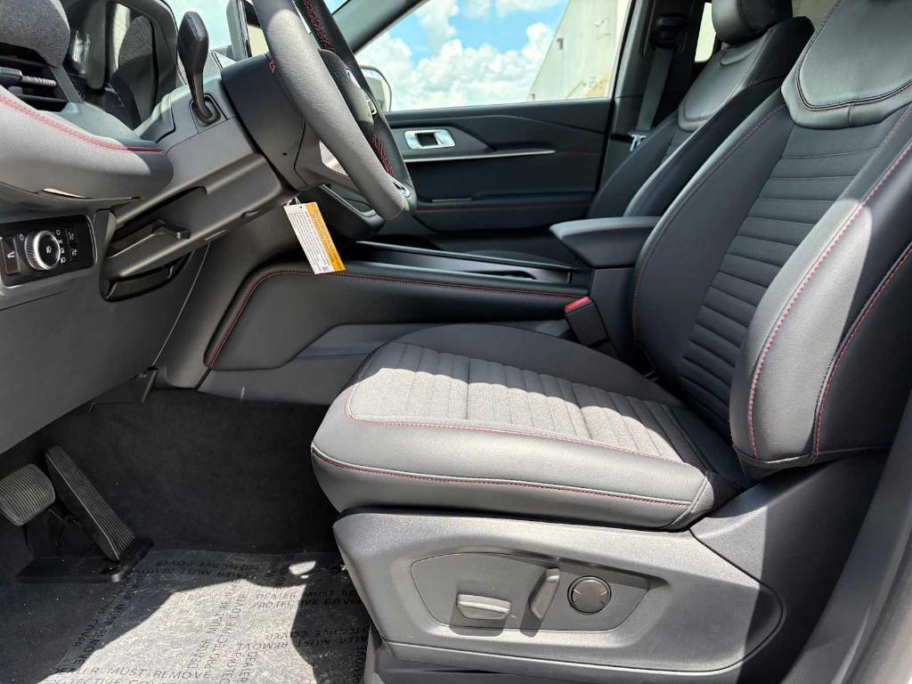 new 2025 Ford Explorer car, priced at $50,253