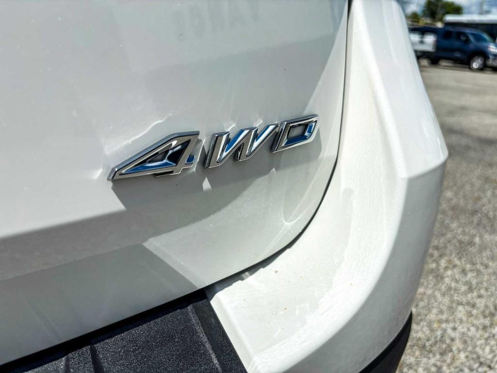 new 2025 Ford Explorer car, priced at $50,253
