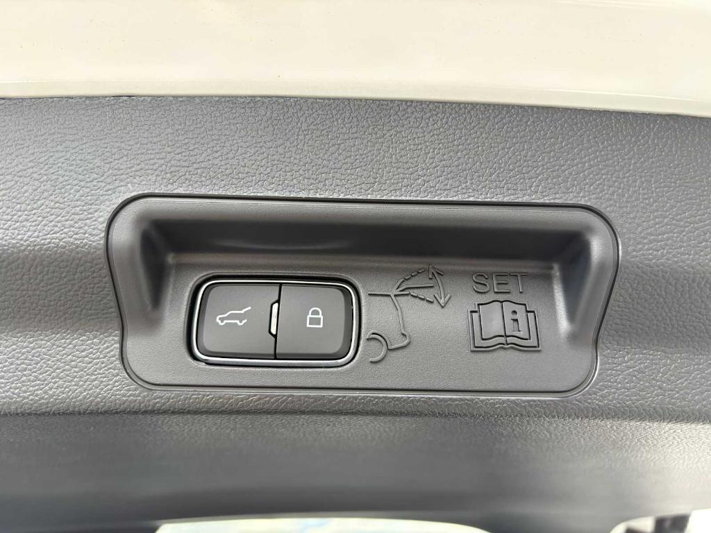 new 2025 Ford Explorer car, priced at $50,253