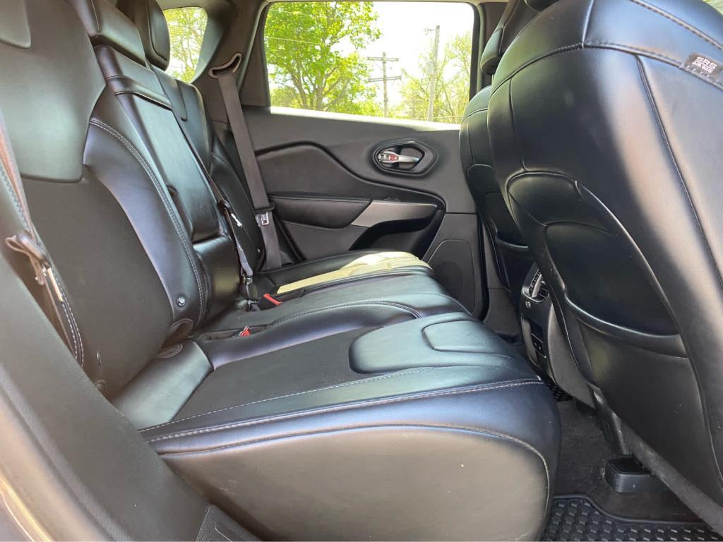 used 2019 Jeep Cherokee car, priced at $13,931