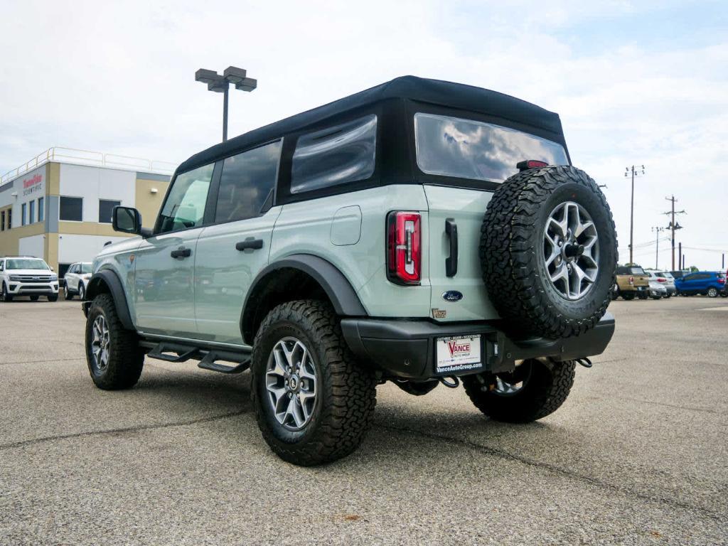 new 2024 Ford Bronco car, priced at $53,925