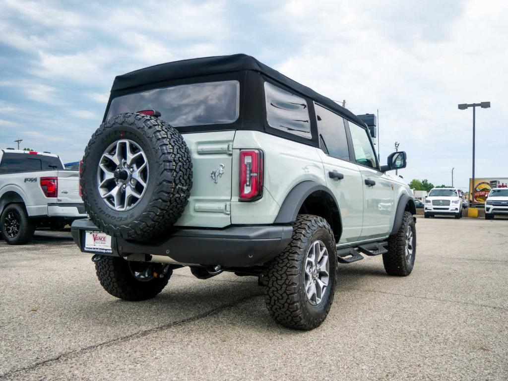 new 2024 Ford Bronco car, priced at $53,925