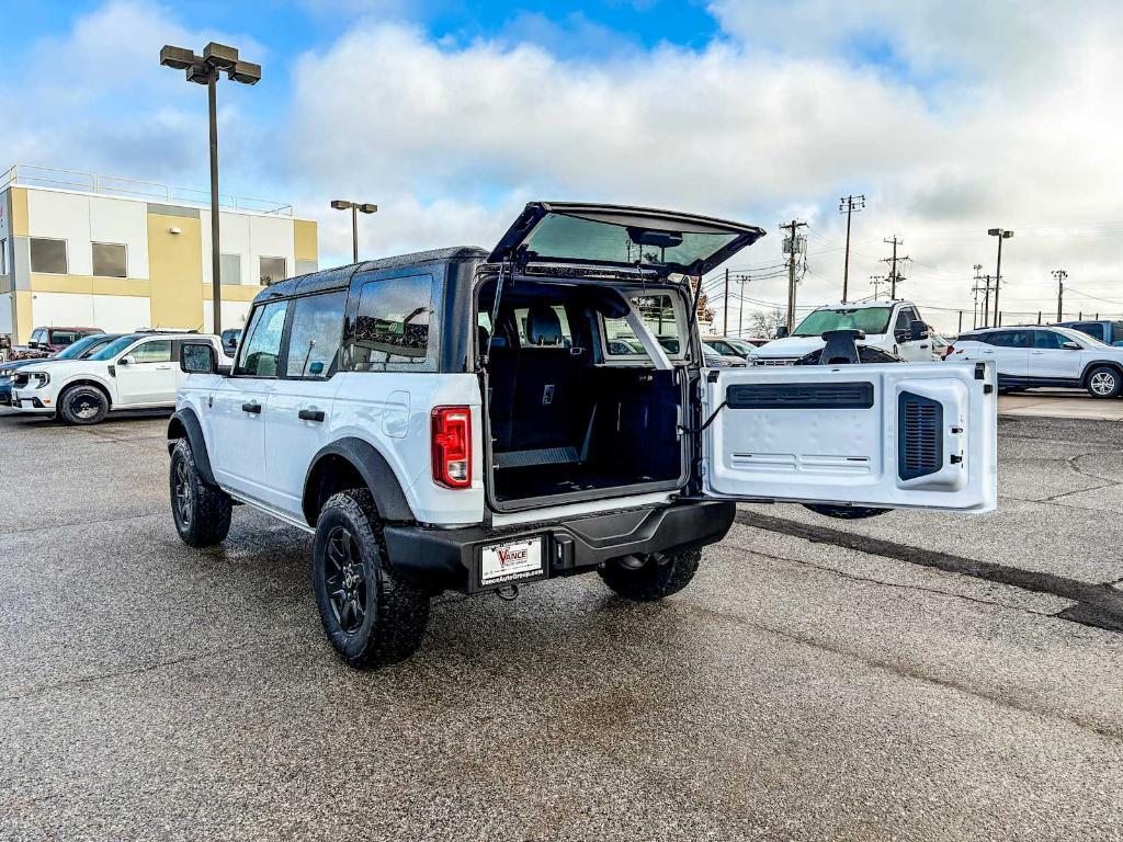 new 2025 Ford Bronco car, priced at $45,420