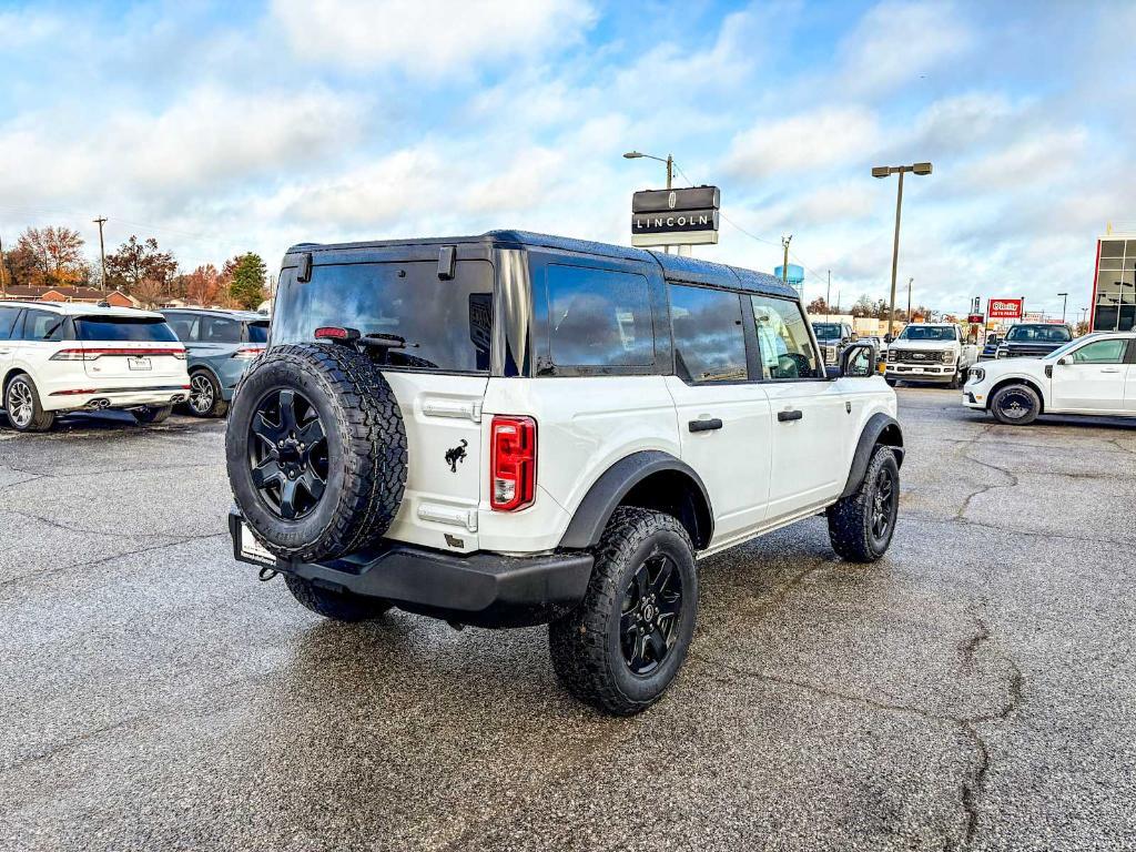 new 2025 Ford Bronco car, priced at $45,420