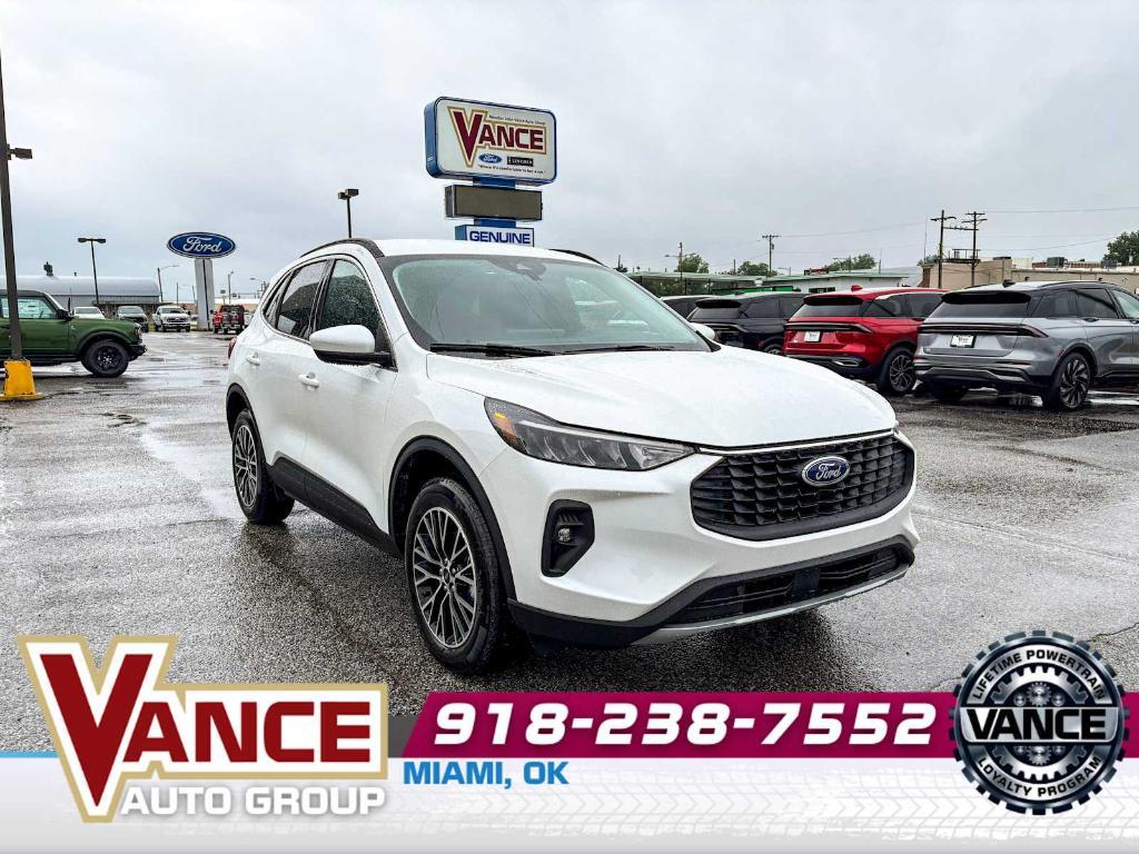 new 2025 Ford Escape car, priced at $36,890