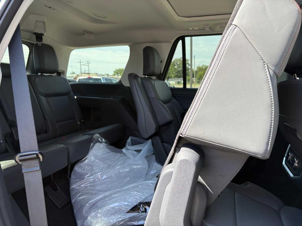 new 2025 Ford Expedition car, priced at $73,130