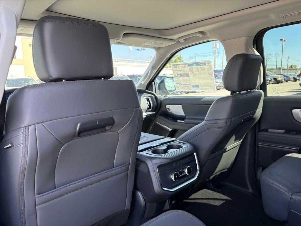 new 2025 Ford Expedition car, priced at $73,130