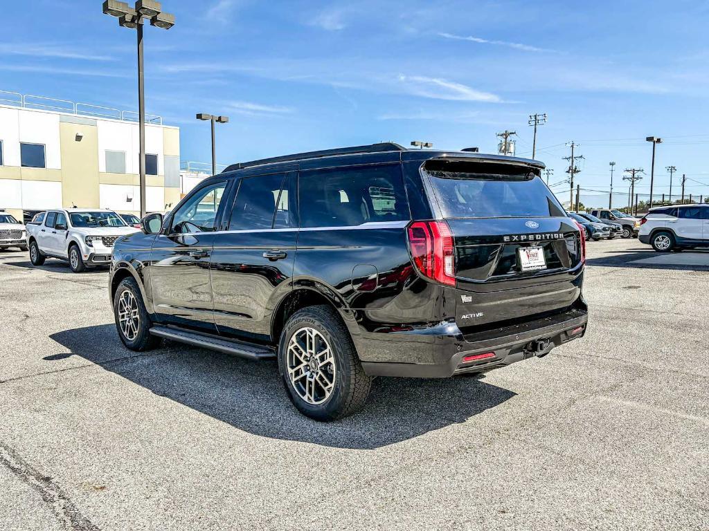 new 2025 Ford Expedition car, priced at $73,130