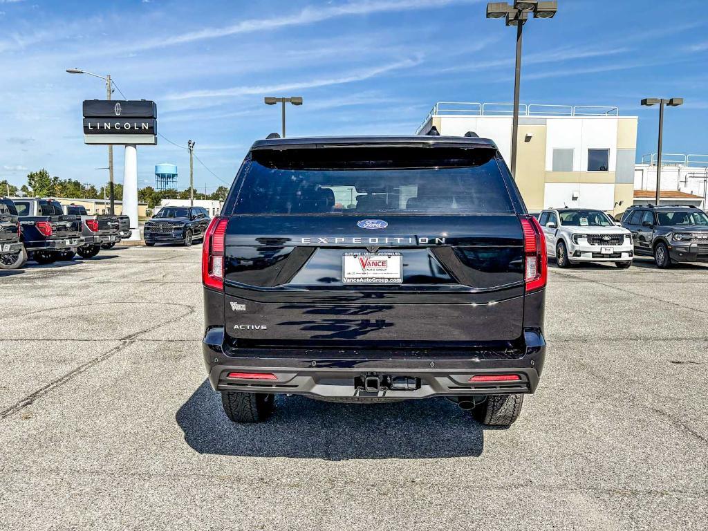new 2025 Ford Expedition car, priced at $73,130