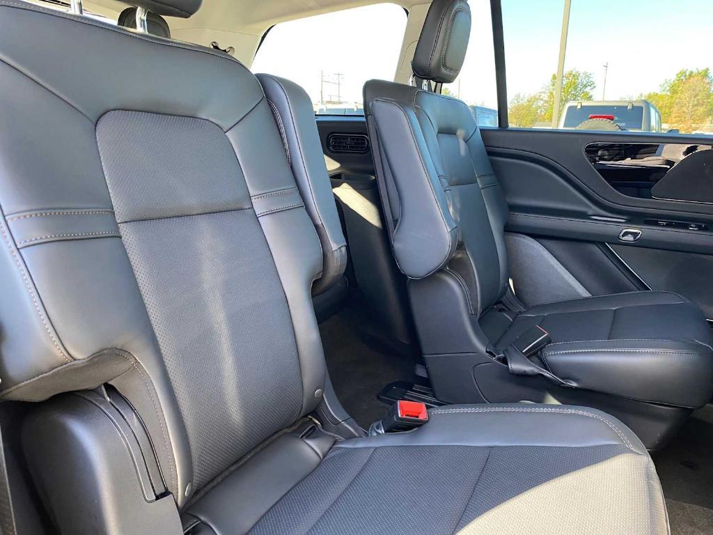 new 2025 Lincoln Aviator car, priced at $56,829