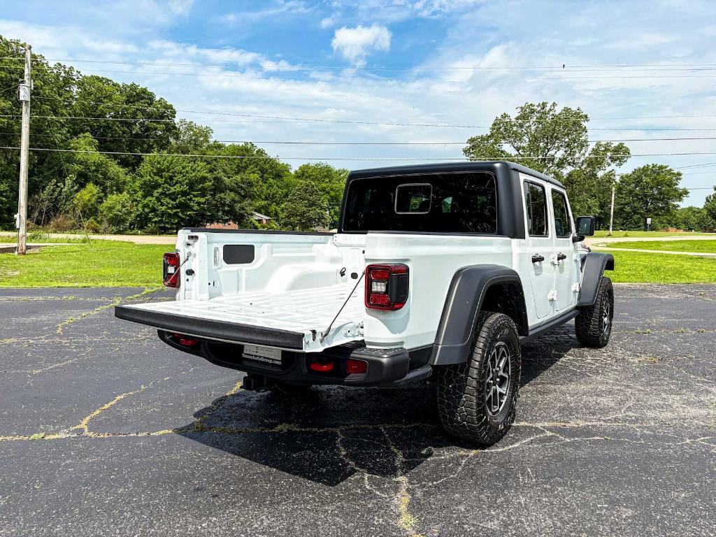 used 2025 Jeep Gladiator car, priced at $49,820